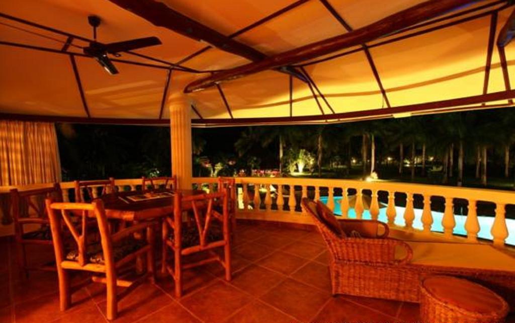 Sunset Villa Boutique Resort เดียนีบีช ห้อง รูปภาพ